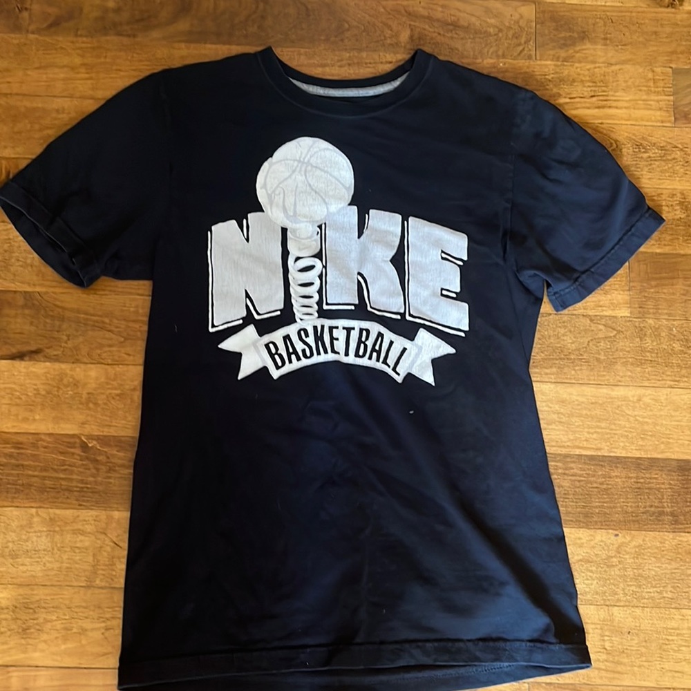 Nike basketball black and white graphic tee shirt